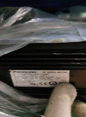 松下AC伺服电机，型号MGMF182L1C6M，MGMF1--议价商品