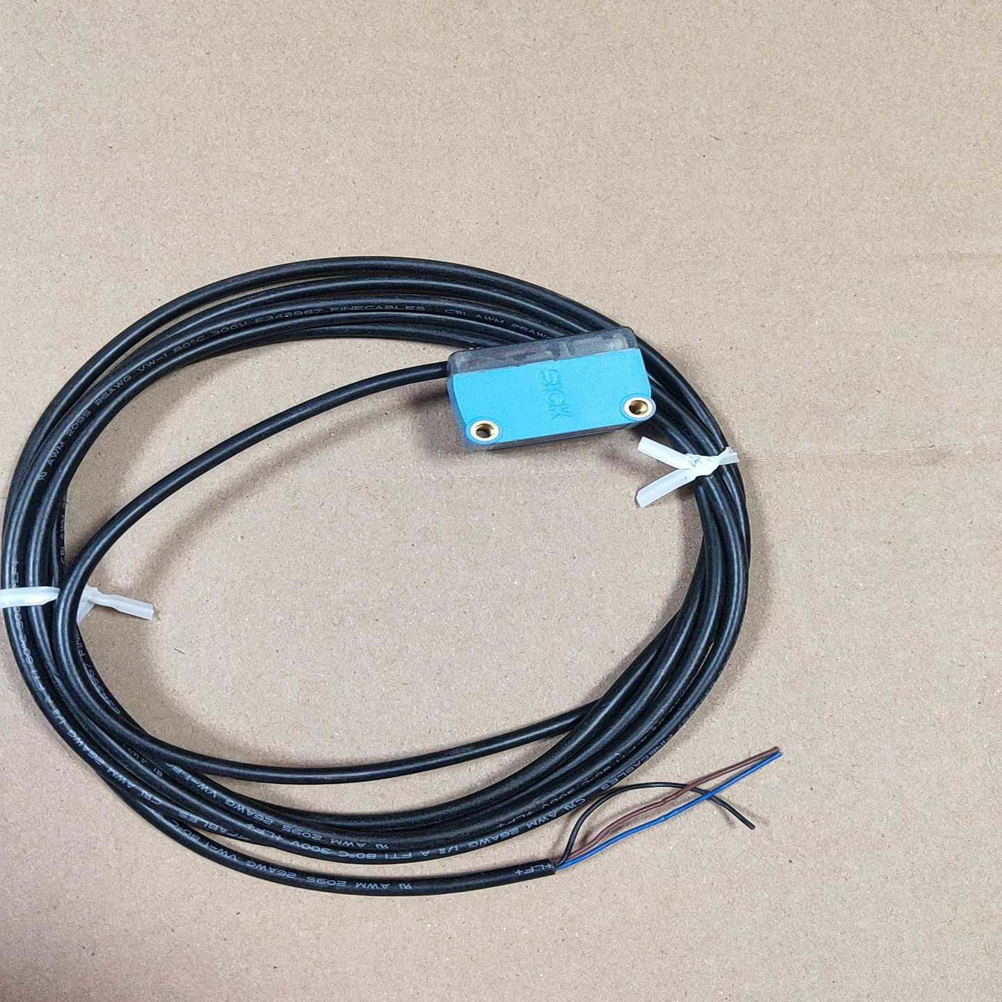 SICK传感器GS6D1311，实物图，无盒，功能询价