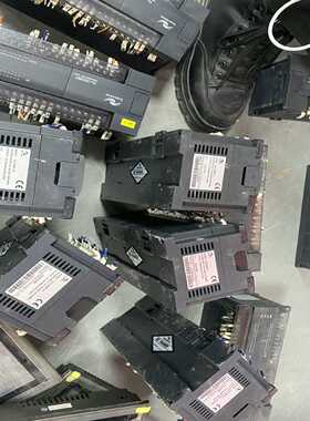 出汇川PLCH2U-3232MT-XP，成色轻微使用痕迹，