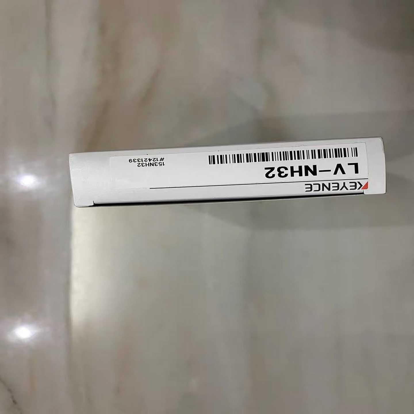 基恩士KEYENCELV-NH32激光传感器，全新原装正品--议价商品