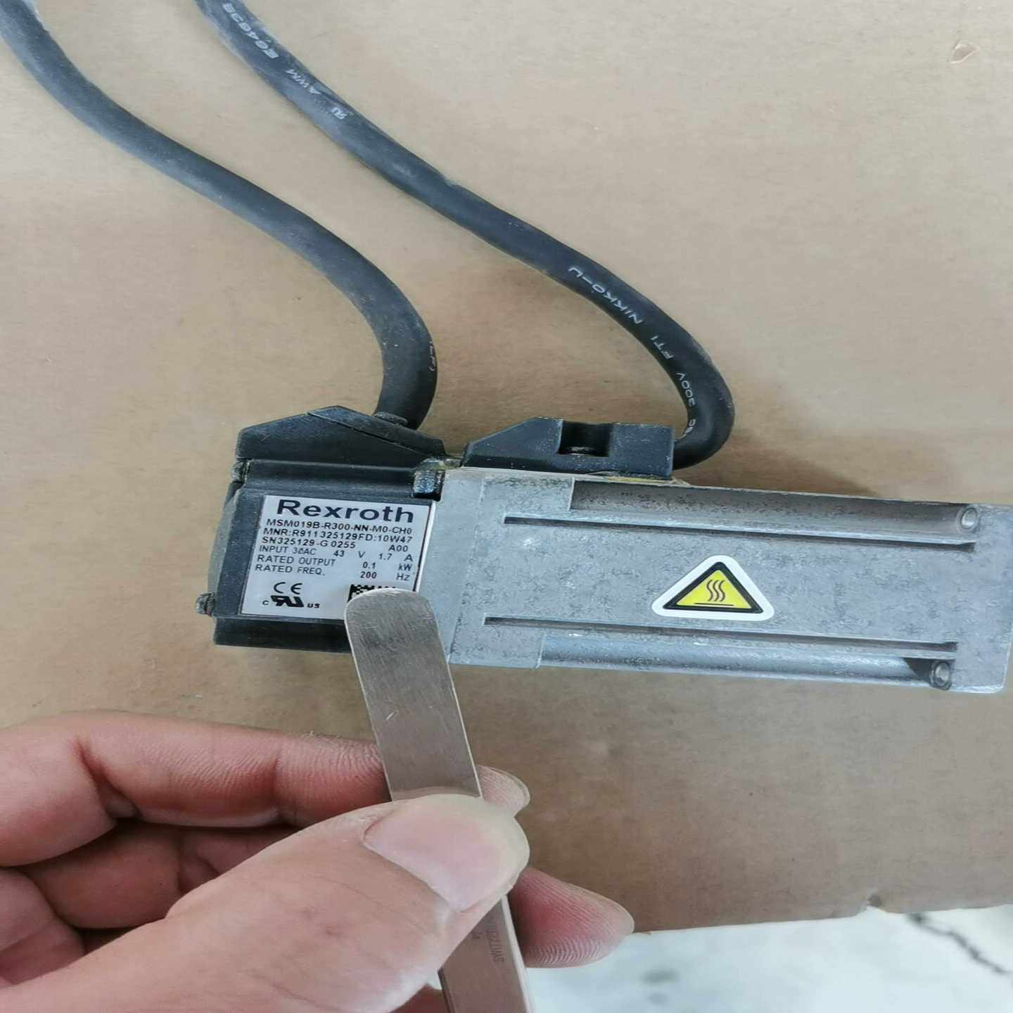 议价MSM019B-R300-NN-M0-CH1力士乐伺服电机