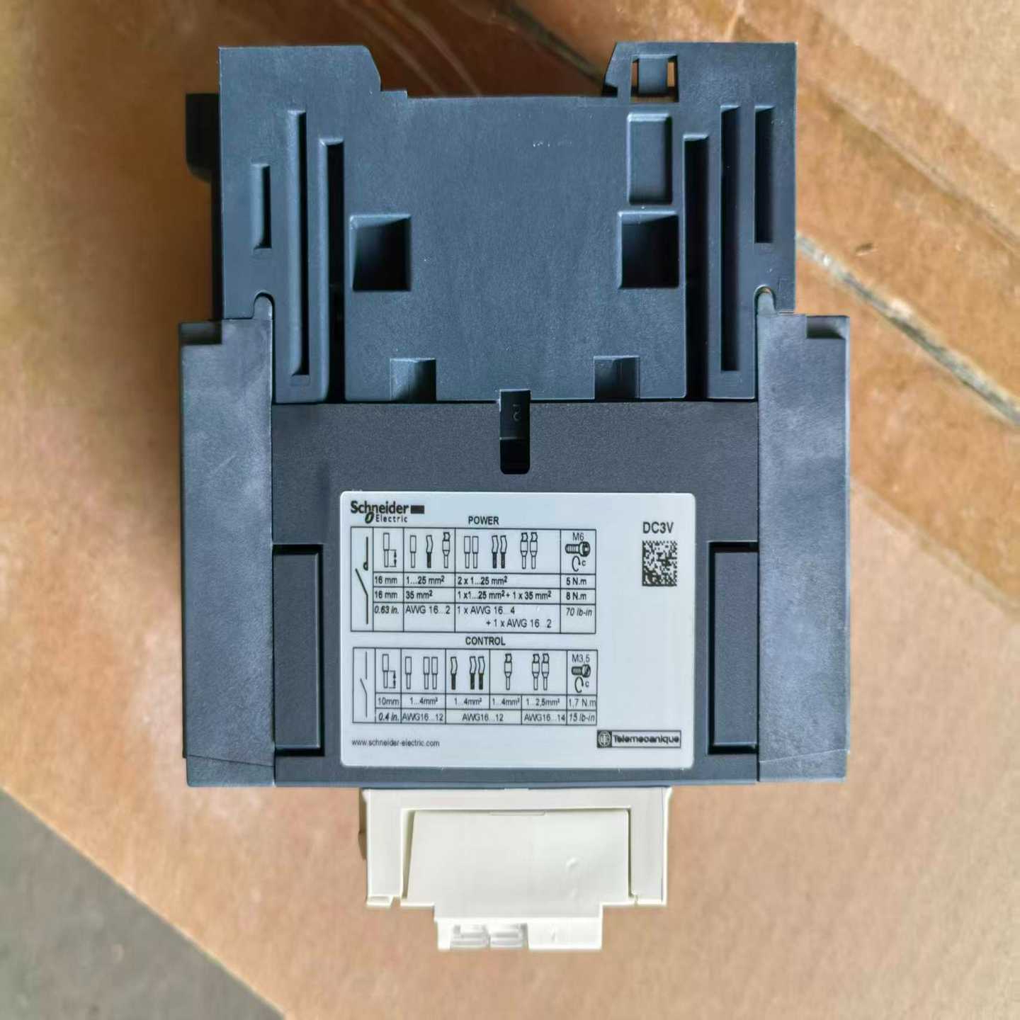 施耐德交流接触器LC1D50ABD，法国原装进口，全新未拆封--议价商