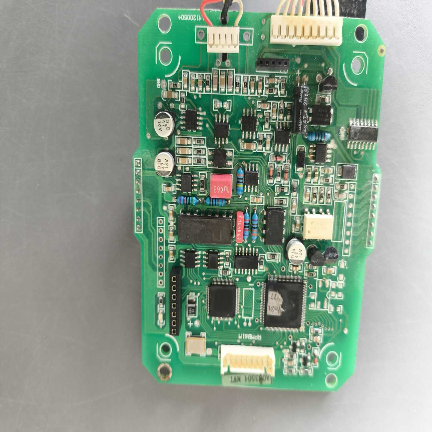 LPC2132FBD64AD652AQ询价