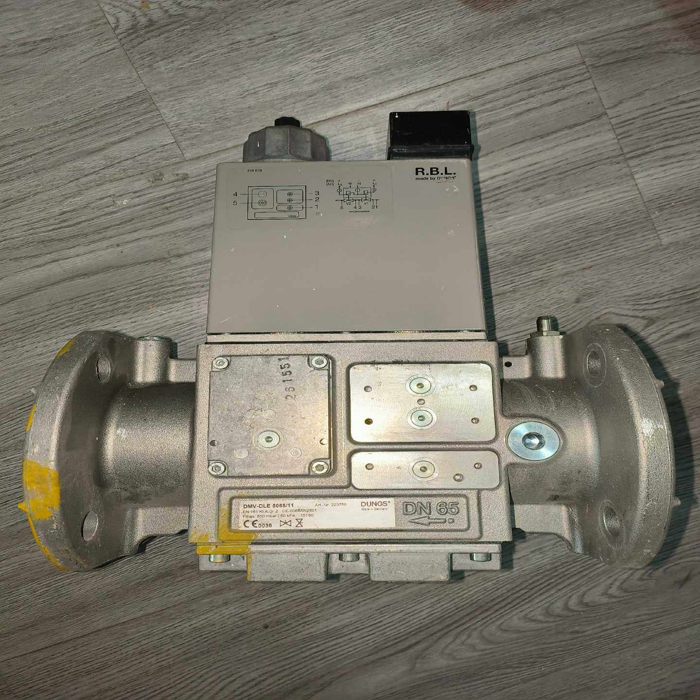 询价~冬斯DMV-DLE5065/11阀组，橙色很新，用。