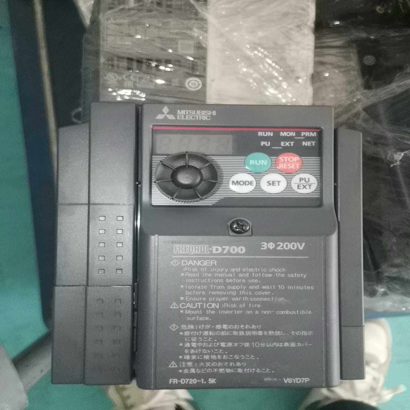 日本进口三菱D700系列变频器{议价}