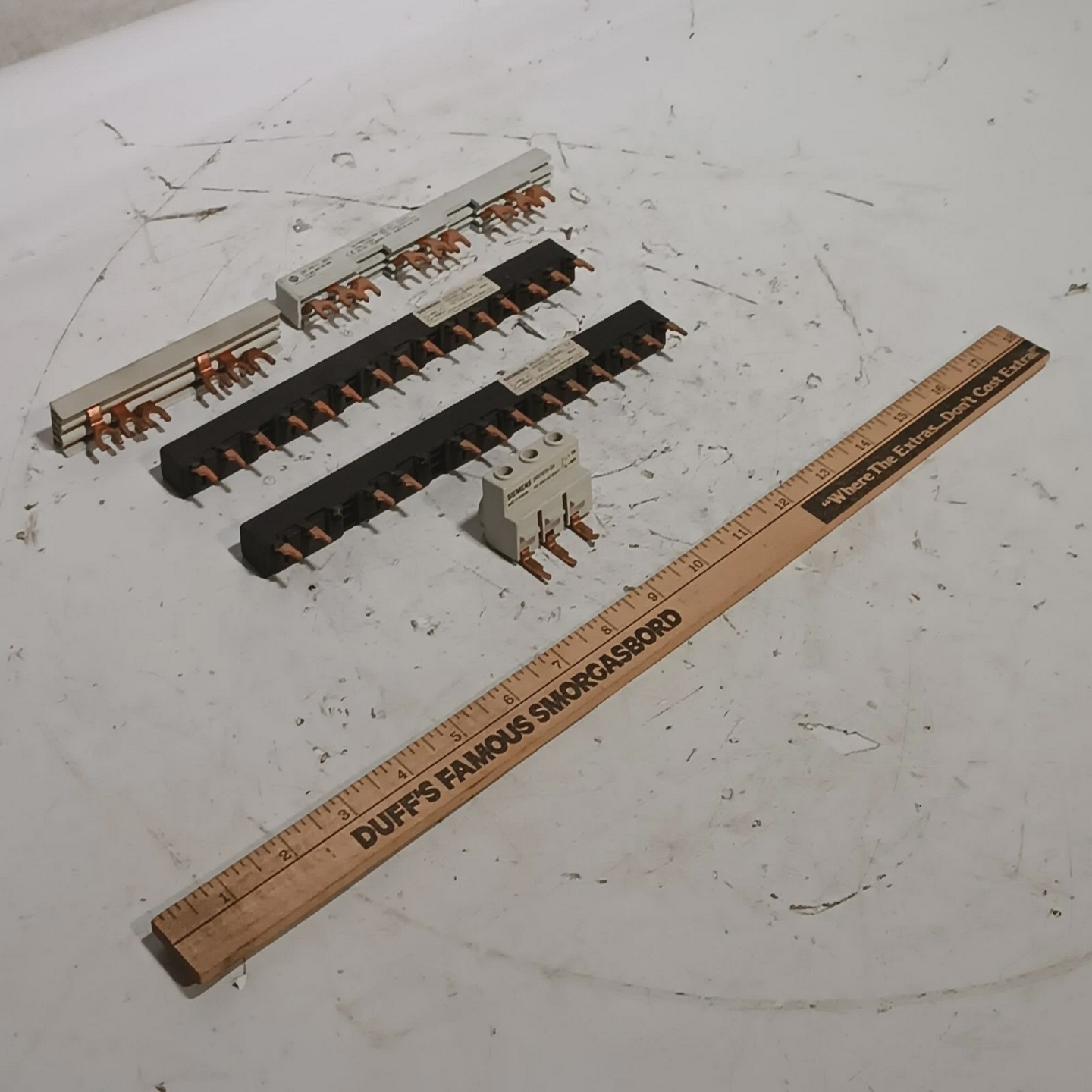 批量5件西门子3RV1915-1D,3RV1915-5AAllenBradley140-L