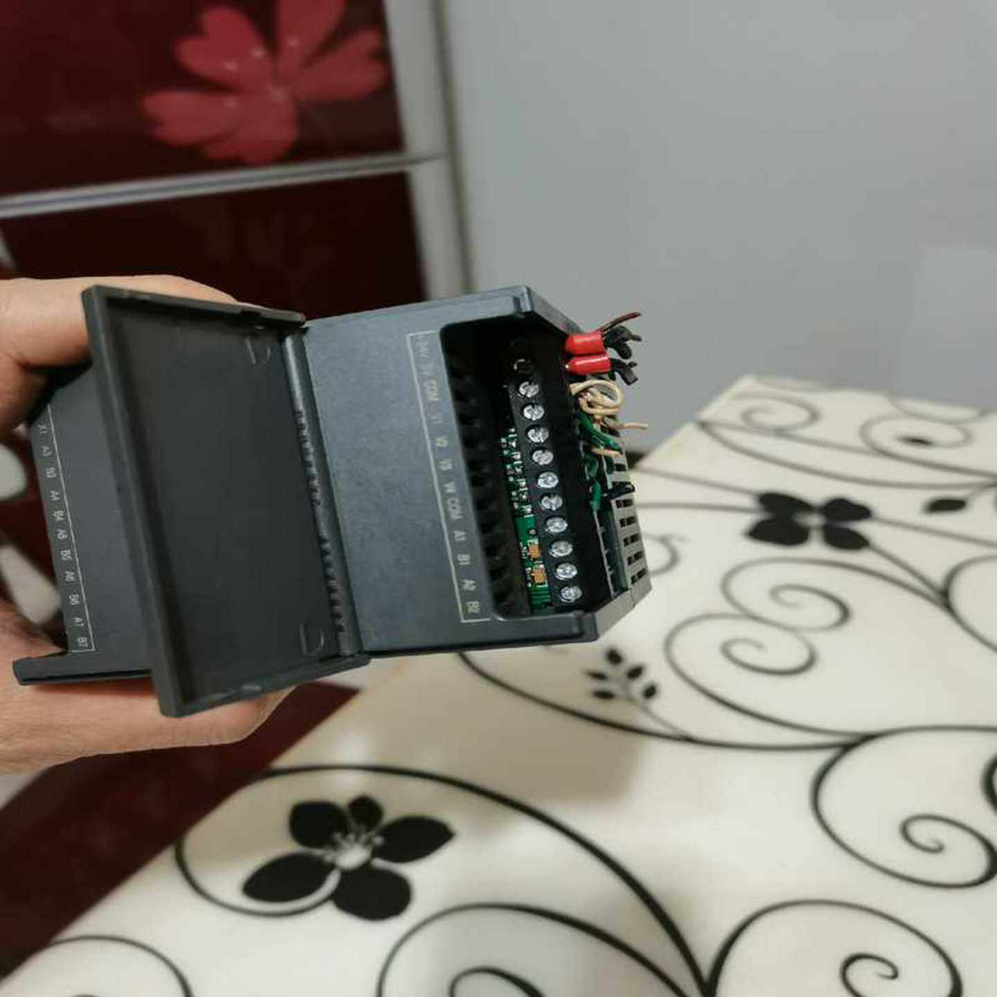 定位模块LD75D4-CM，功能侧面盖板丢了实物图。询价