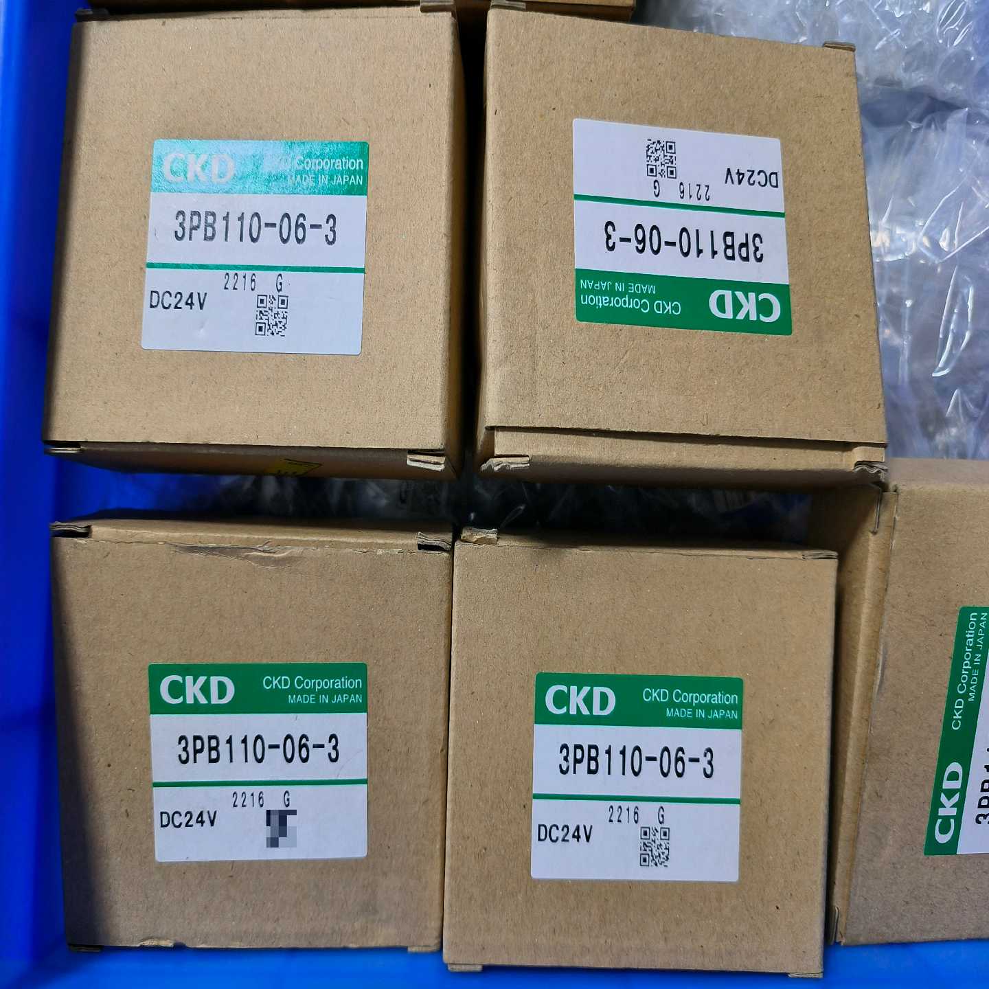 CKD原装全新电磁阀3PB110-06-3工程尾货五个全--议价商品