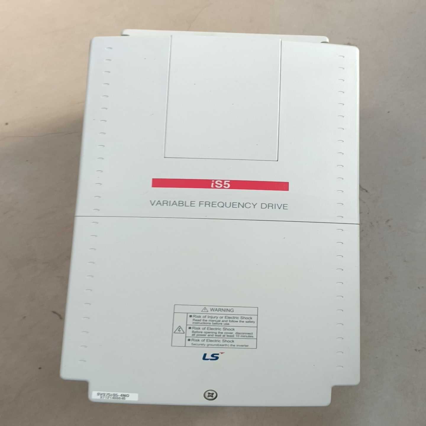 LS变频器，型号SV075iS5-4N0，变频器7.5K