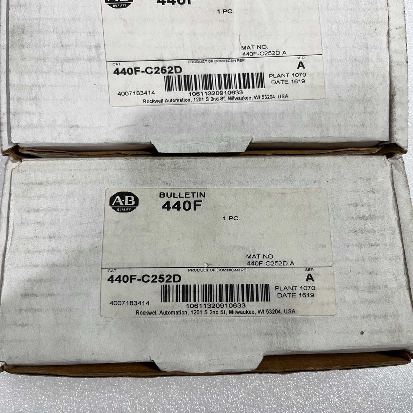 AB安全继电器，型号440F-C252D，全新未使用，实物图