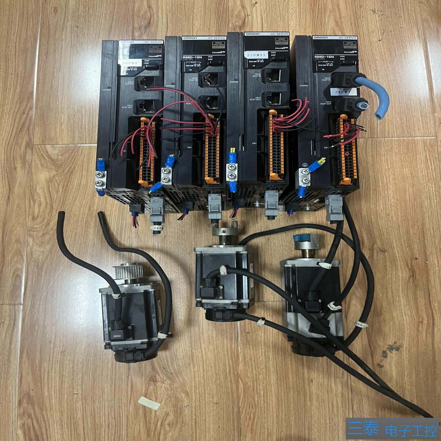 R88-1SN04H-ECT R88M-1M40030T-S，议价