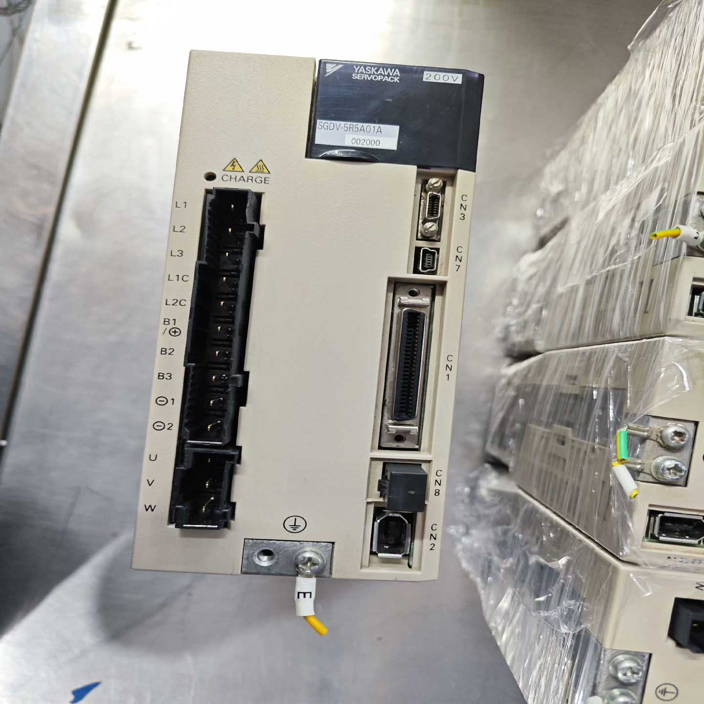 【议价】安川5系750W伺服驱动器SGDV-5R5A01A适用