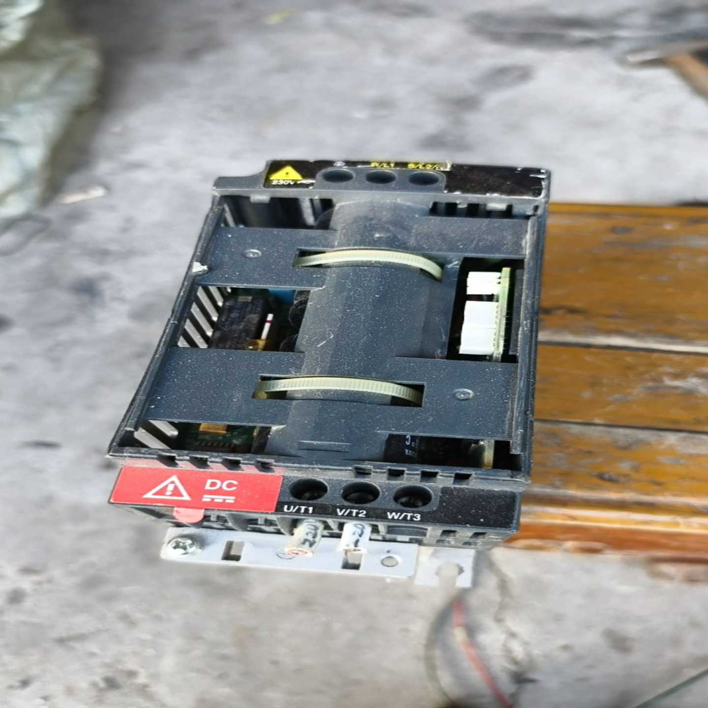 询价施耐德AT11H18M2A