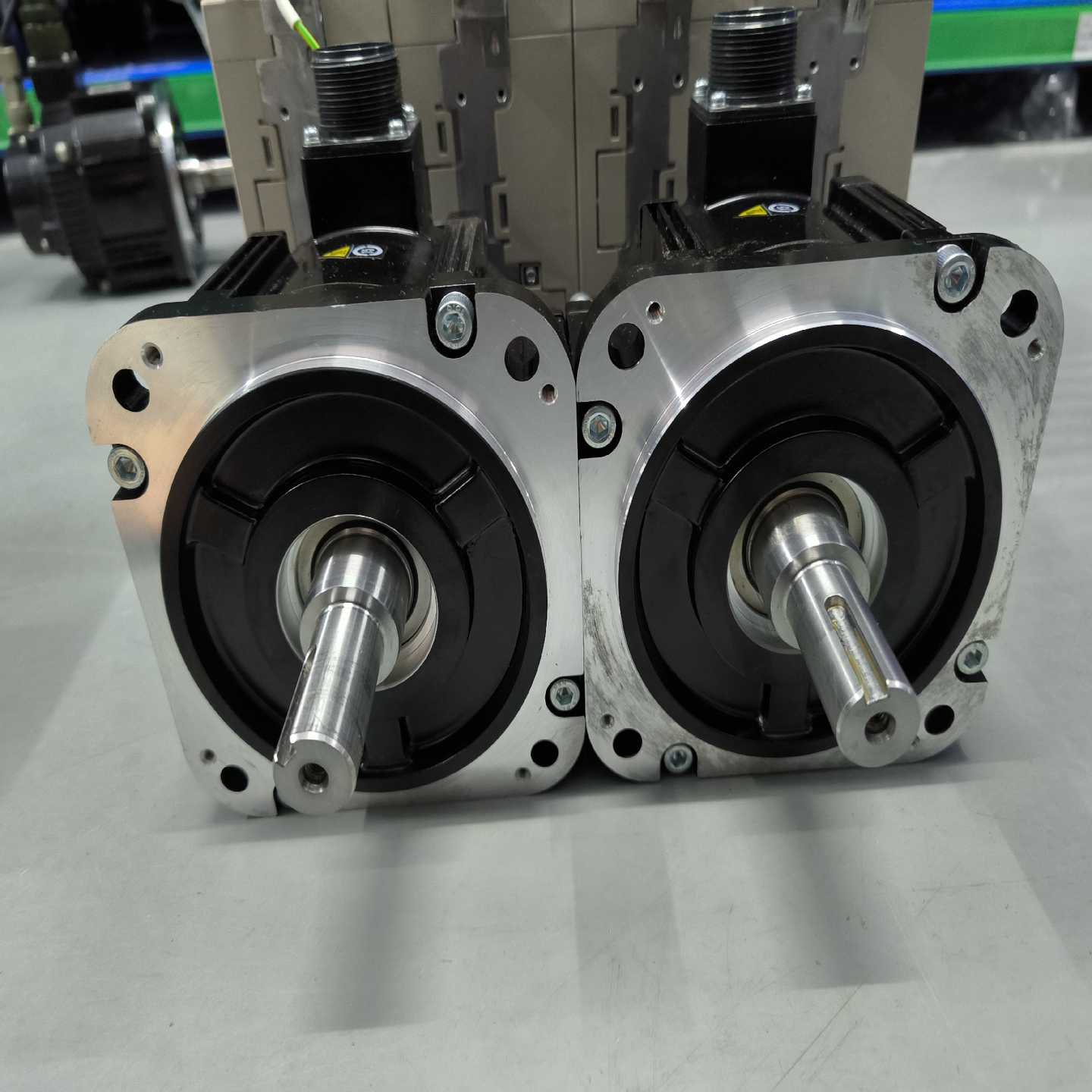 【议价】安川SGD7S-7R6A00B2021KW驱动