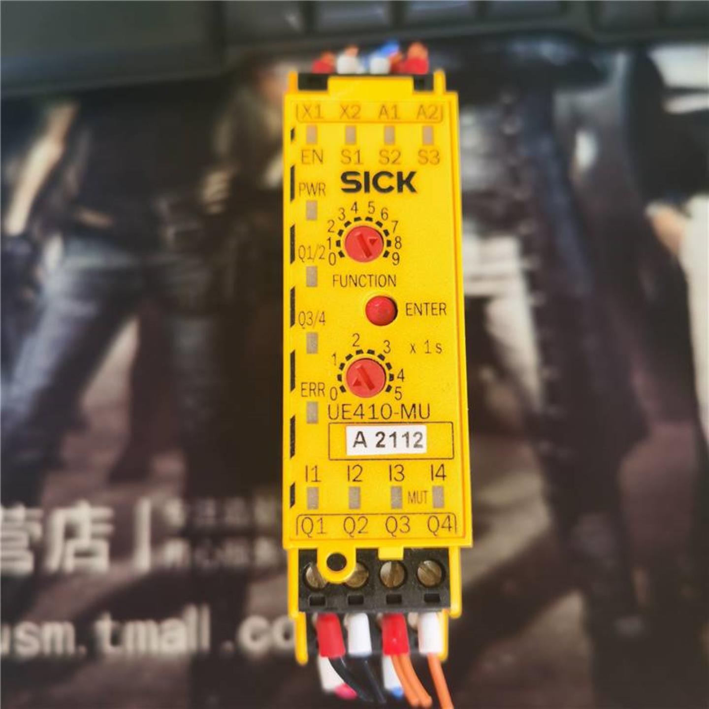 配件安全继电器UE410-MU3T5 UE410-XU3T5 UE410-8DI3 9成新议价