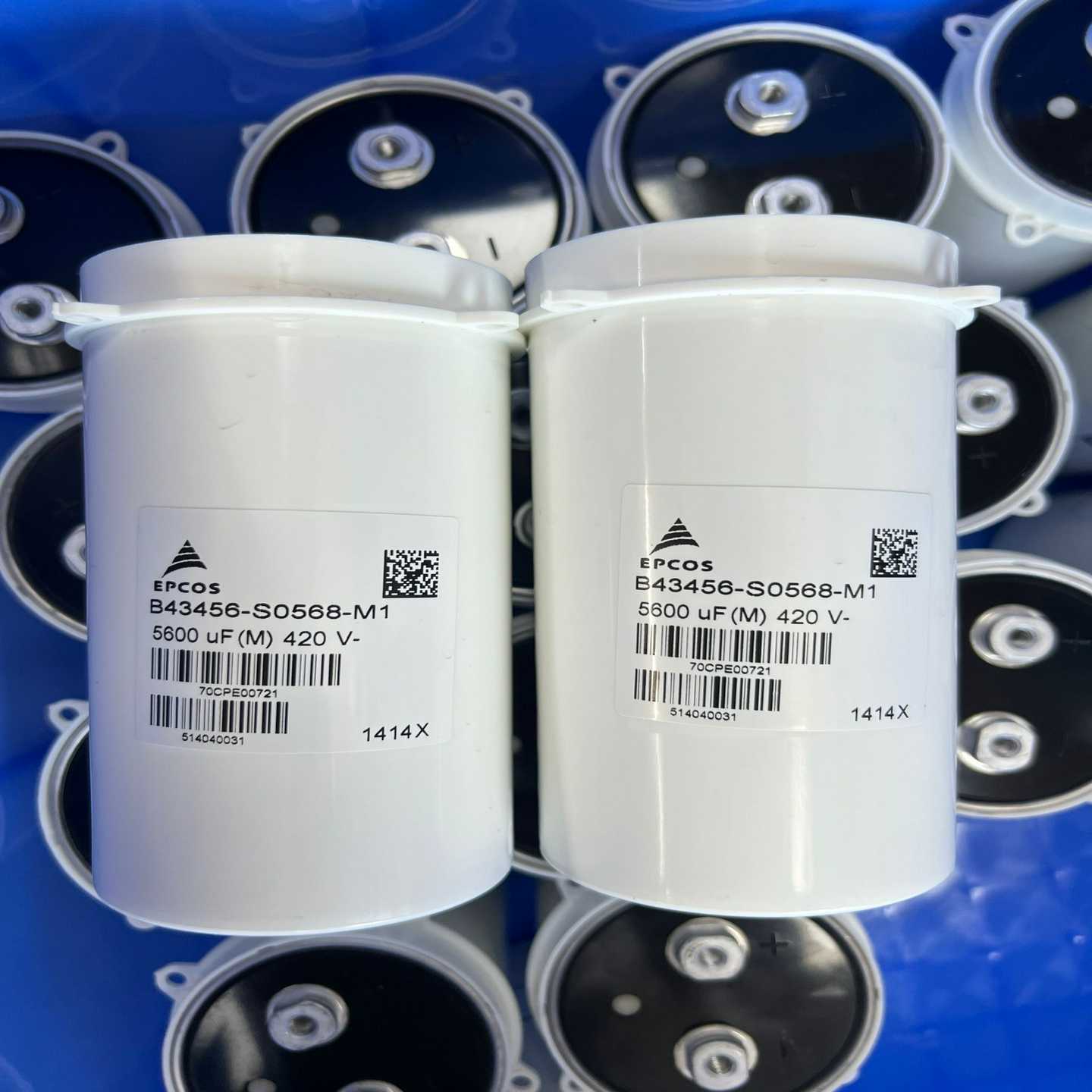 AB/伟肯变频器主回路电容EPCOSB43456-S056询价