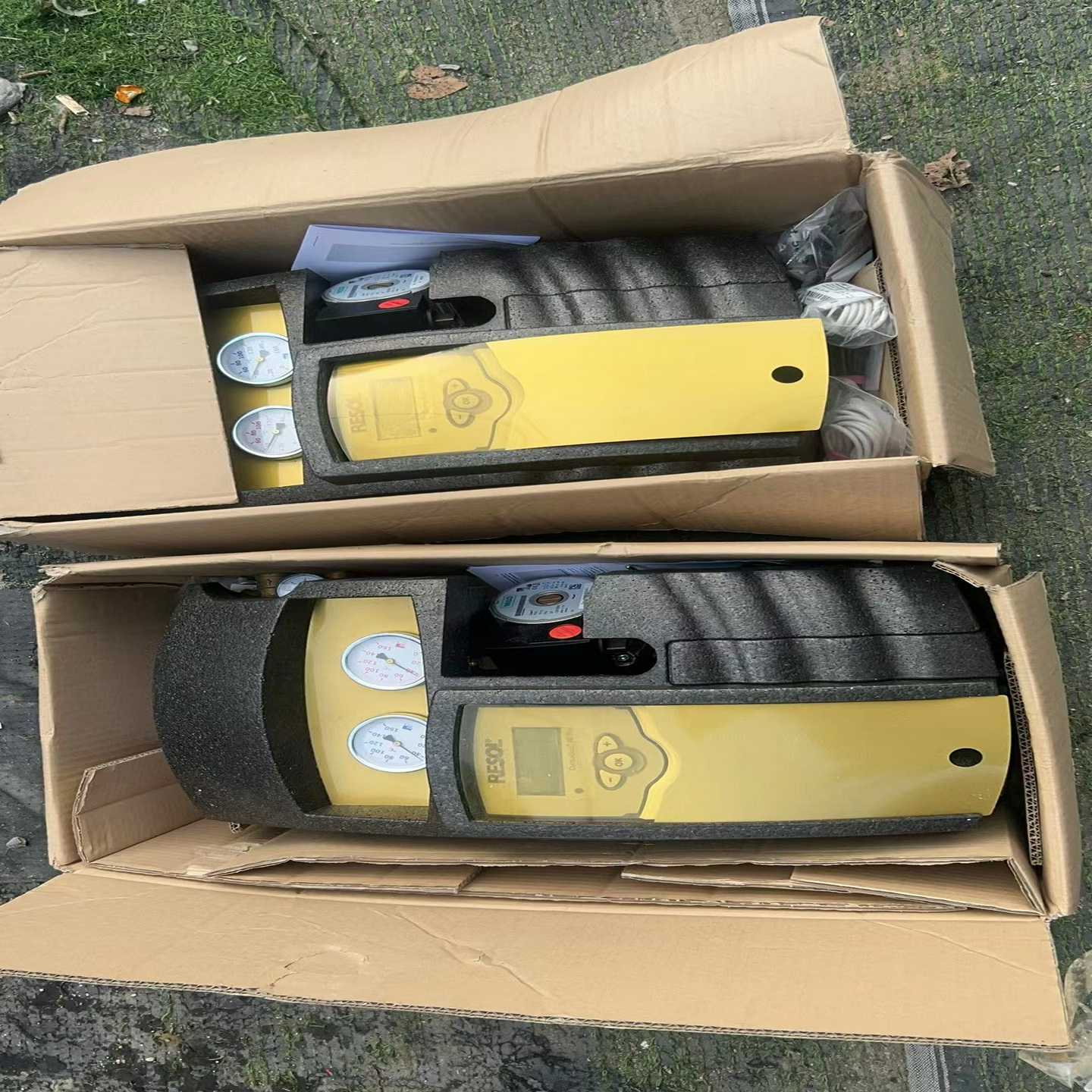 询价~RESOL FlowCon B水流量控制器，两台，3