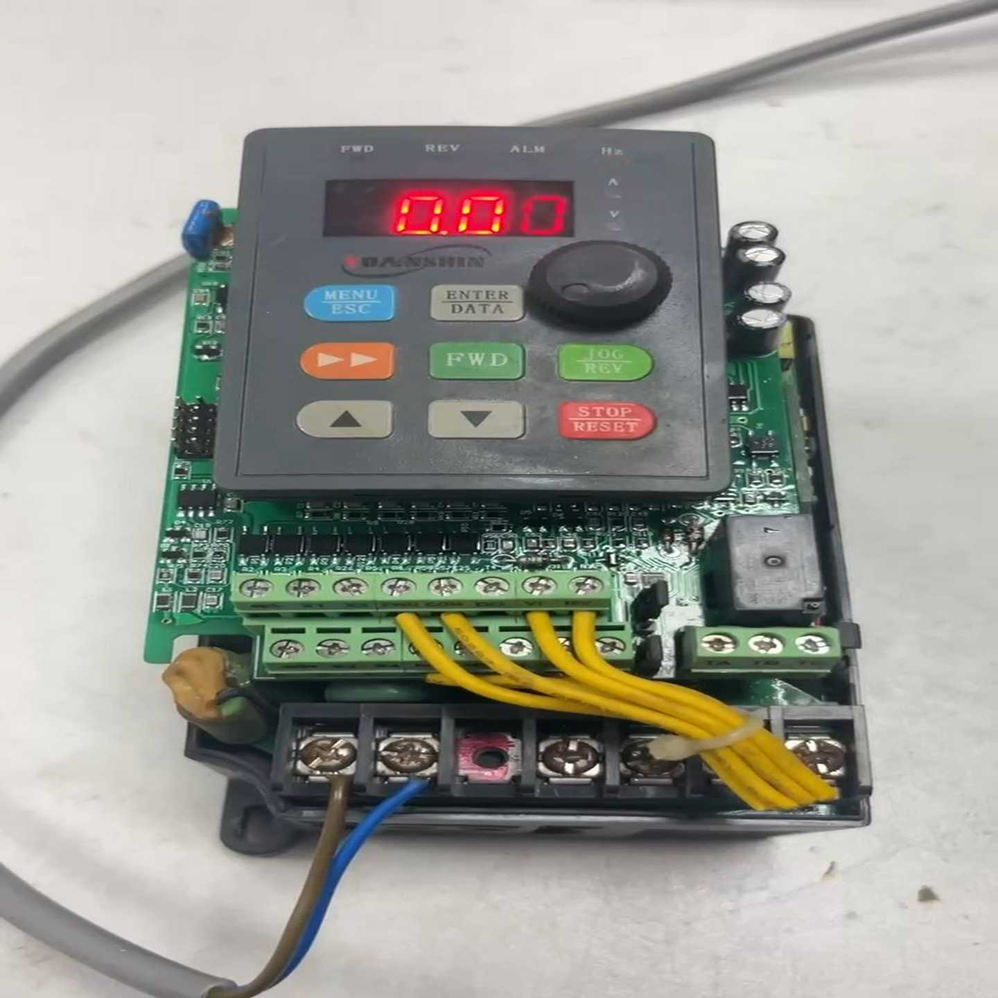 实物图,YX3000系列源信变频器1.5千瓦--议价商品