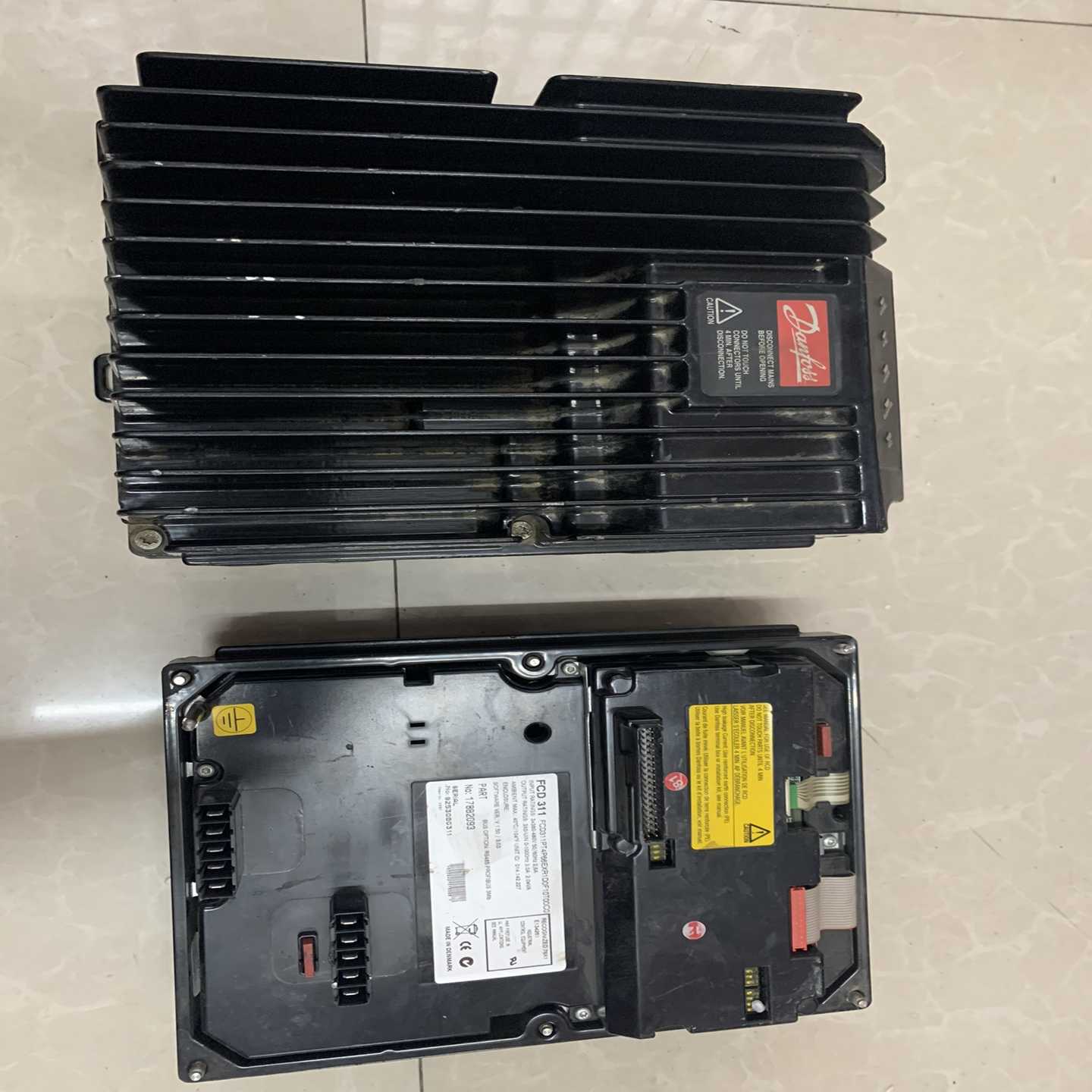 拆机两台丹佛斯防爆变频器功能正常--议价商品