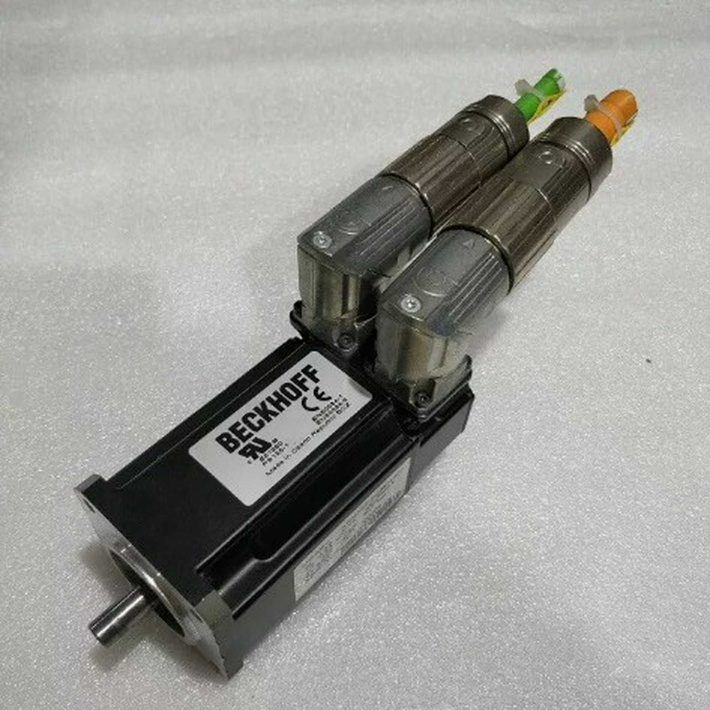 全新倍福AM3024-1D00-0000AM3024-1D00P-0001伺服电机议价