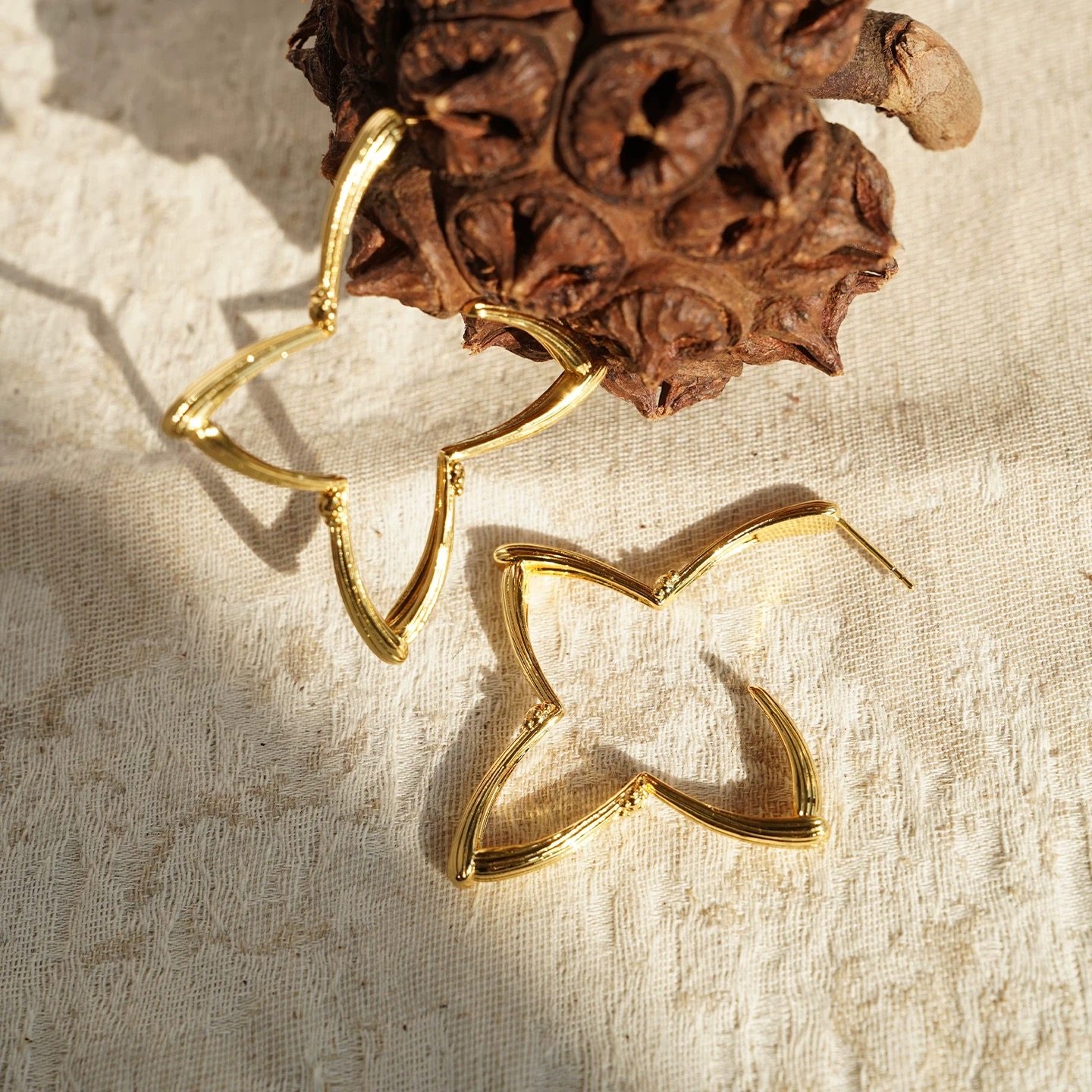 弗朗花星芒耳圈耳钉时尚高级感温柔小众设计精致个性日常百搭耳饰,饰品/流行首饰/时尚饰品新,耳环,淘宝优惠券,粉丝福利购,淘宝优惠卷