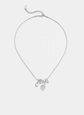 白山茶的香颂曲小众设计银色爱心项链气质日常百搭精致优雅锁骨链