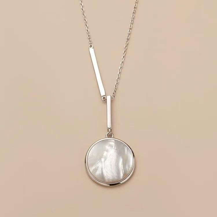 新款贝壳吊坠女长款项链百搭简约时尚个性潮流气质优雅毛衣链潮