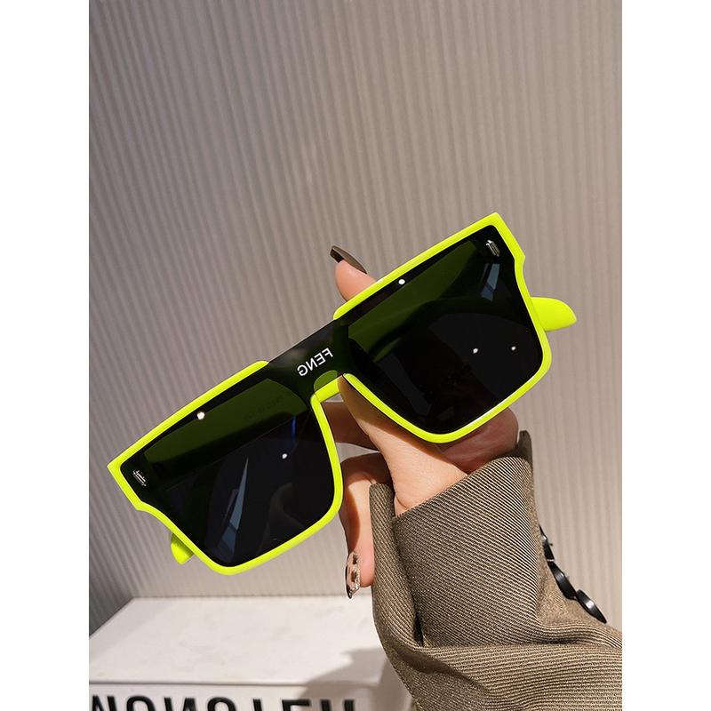 网红ins女可爱多巴胺甜妹风穿搭夏日套装少女亮色眼镜墨镜风格