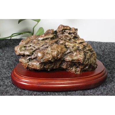老带戈壁石 #58 沙漠漆 观赏石摆件 案头石 皮底座 造型石 风凌石