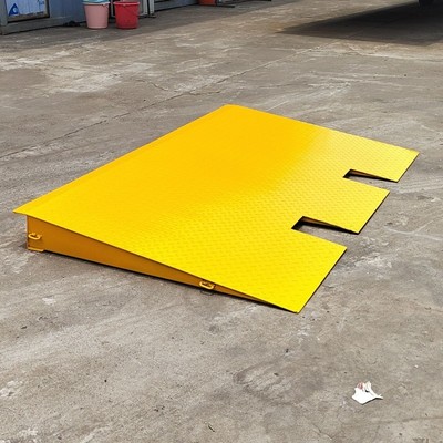 集装箱坡道板跳板钢制地面货柜搭接板上叉车坡道平台