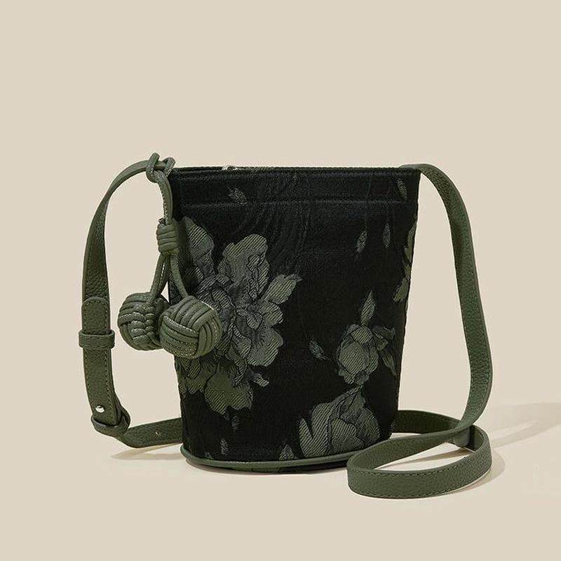 包包女2024新款新中式休闲百搭单肩包斜挎包通勤水桶包手机包轻便,箱包皮具/热销女包/男包,水桶包,淘宝优惠券,粉丝福利购,淘宝优惠卷