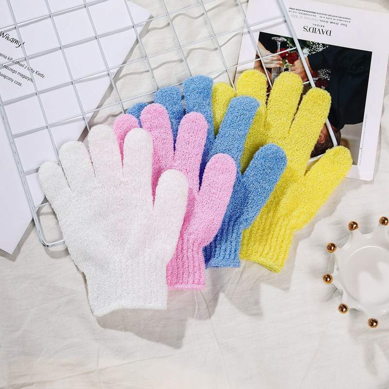 Bathing gloves, scrubbing towels, rubbing the back with mud