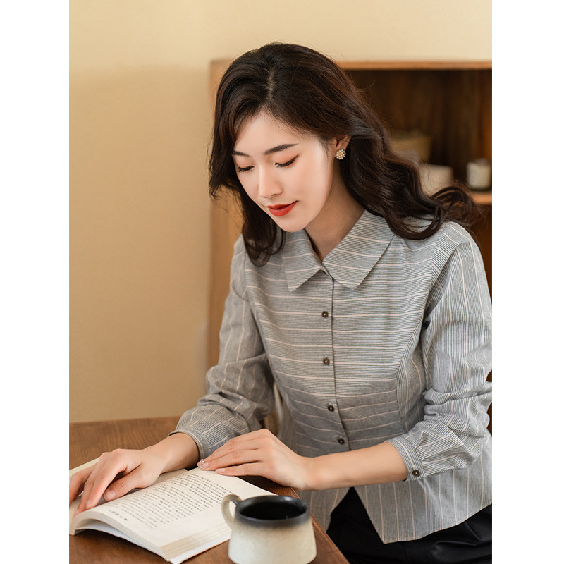 纻衣春季灰色条纹衬衫女显瘦2025新款设计感小众文艺衬衣