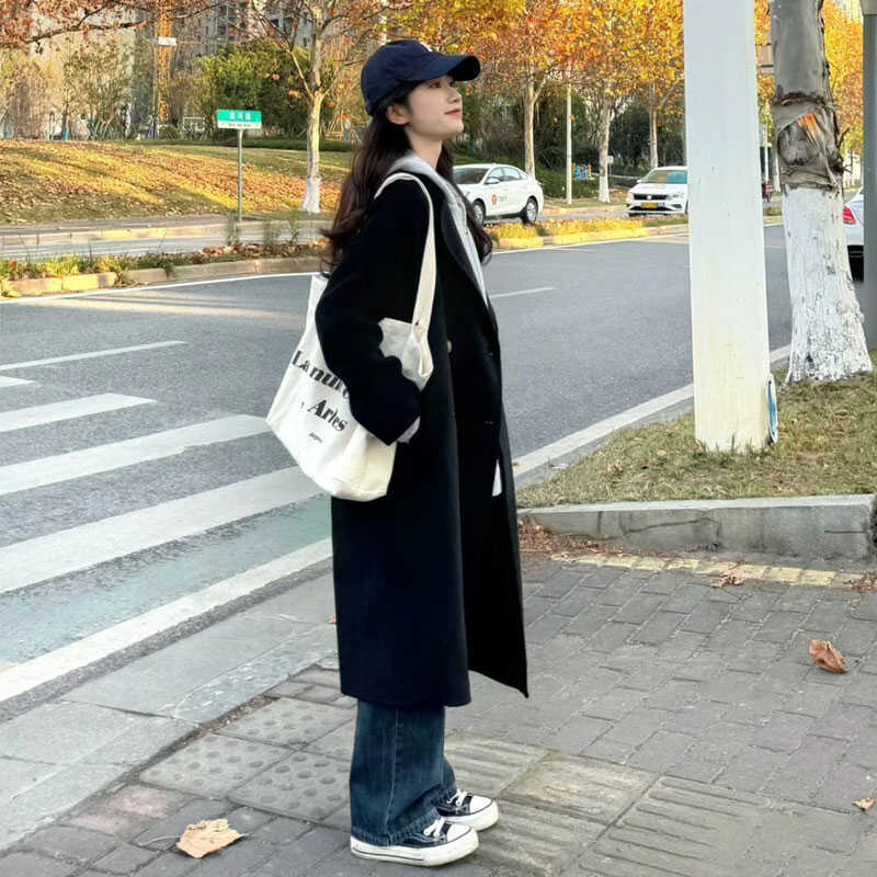 赫本风女黑色气质小个子中长款毛呢秋冬新款宽松显瘦呢子大衣