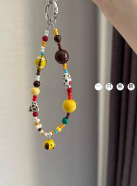 一只呆鹅｜披萨小狗 手工自制手机链串珠小众童趣彩色ccd相机链AI