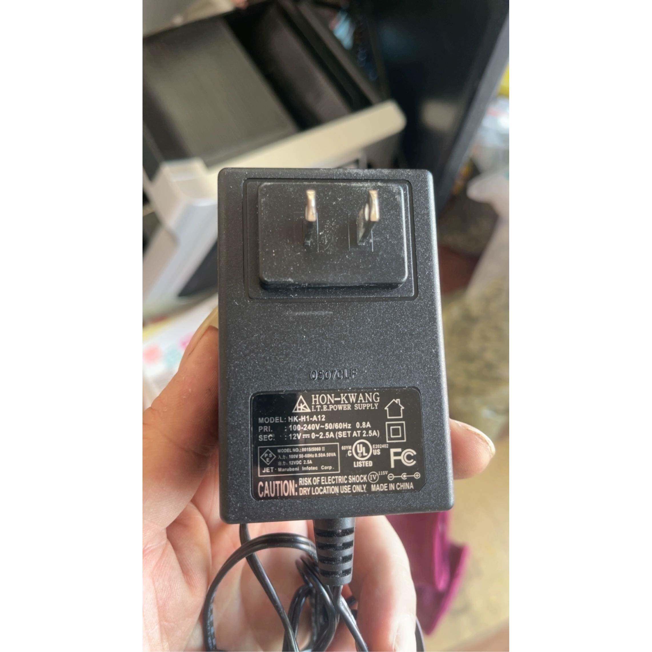 适用型号YD-BE1200250CN-5A东莞港奇壹带显示器12V2.5A电源适配器