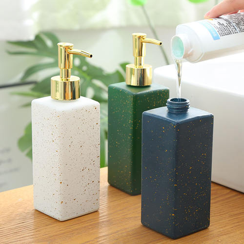 酒店浴室按压分装瓶套装