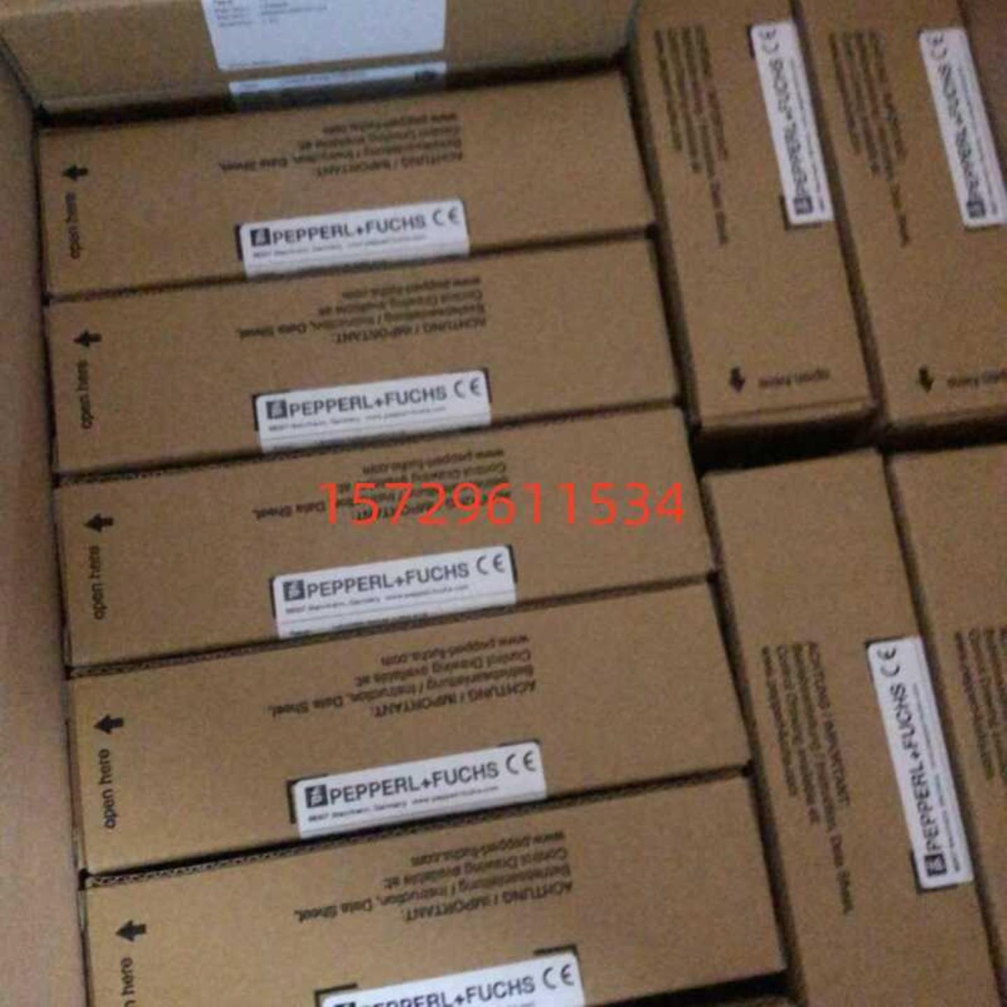 全新原装倍加福UB UC4000-30GM-IUR2-V15超声波测距传感器现货