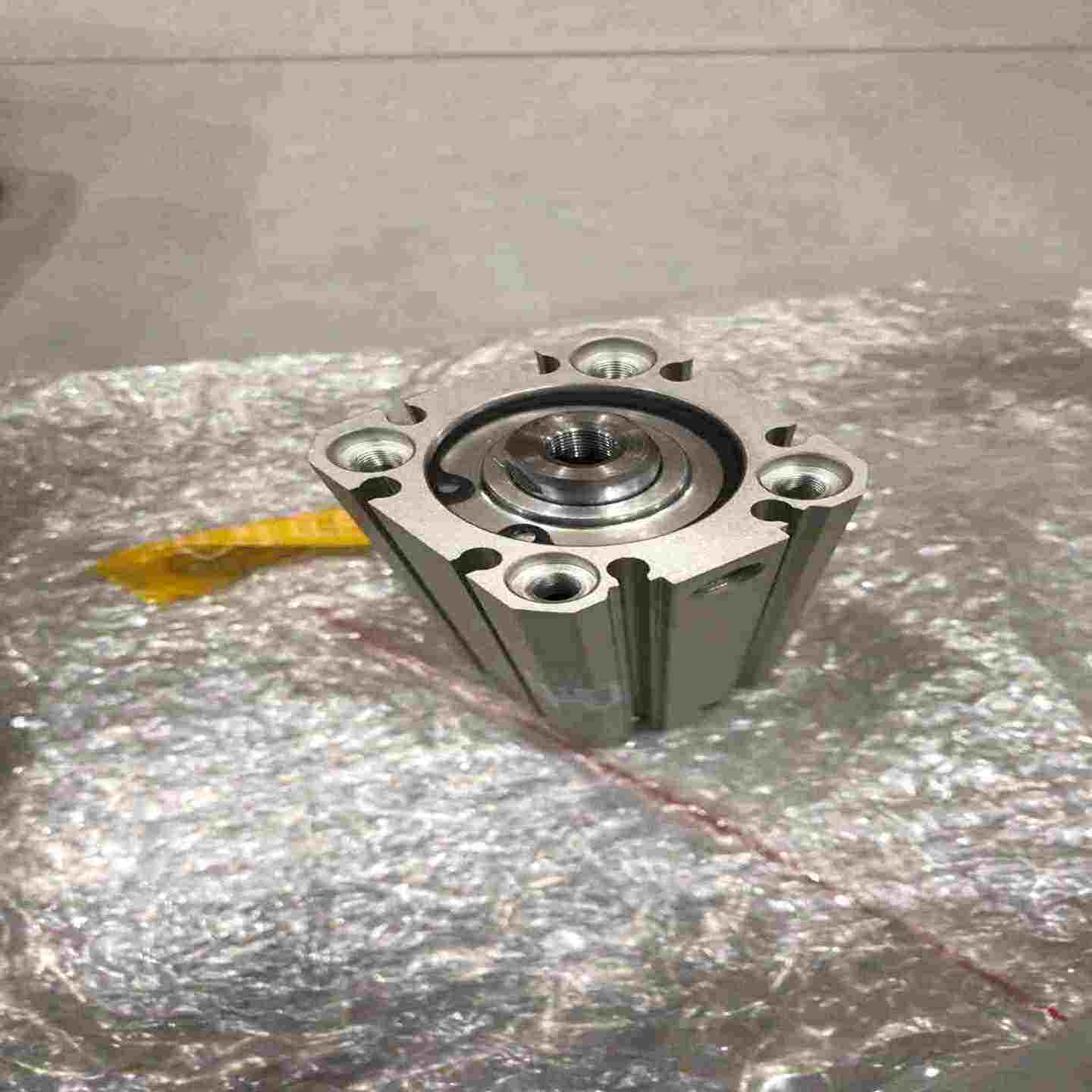 施耐德旋钮式电动机断路器GV3P65实图，全新正品没包装，包--议