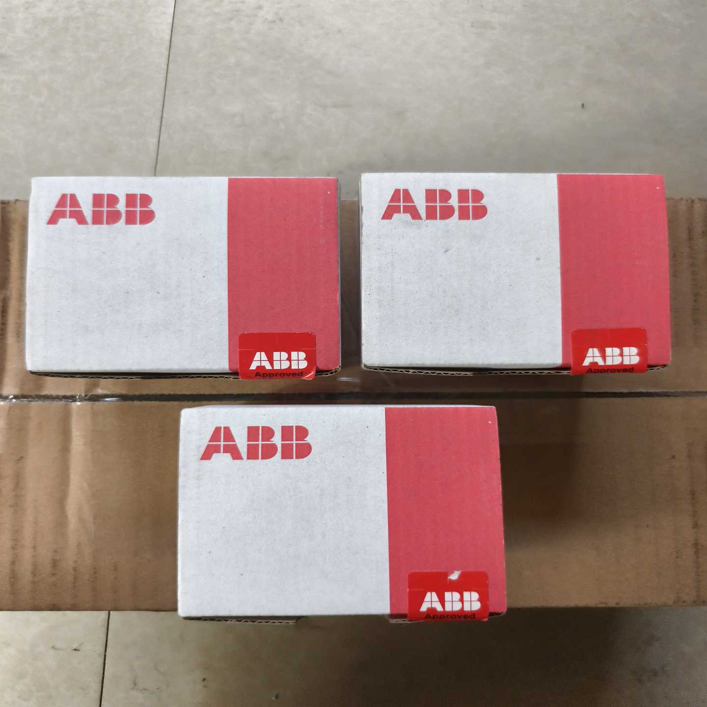咨询-ABB模块DC522三台1SAP240600R