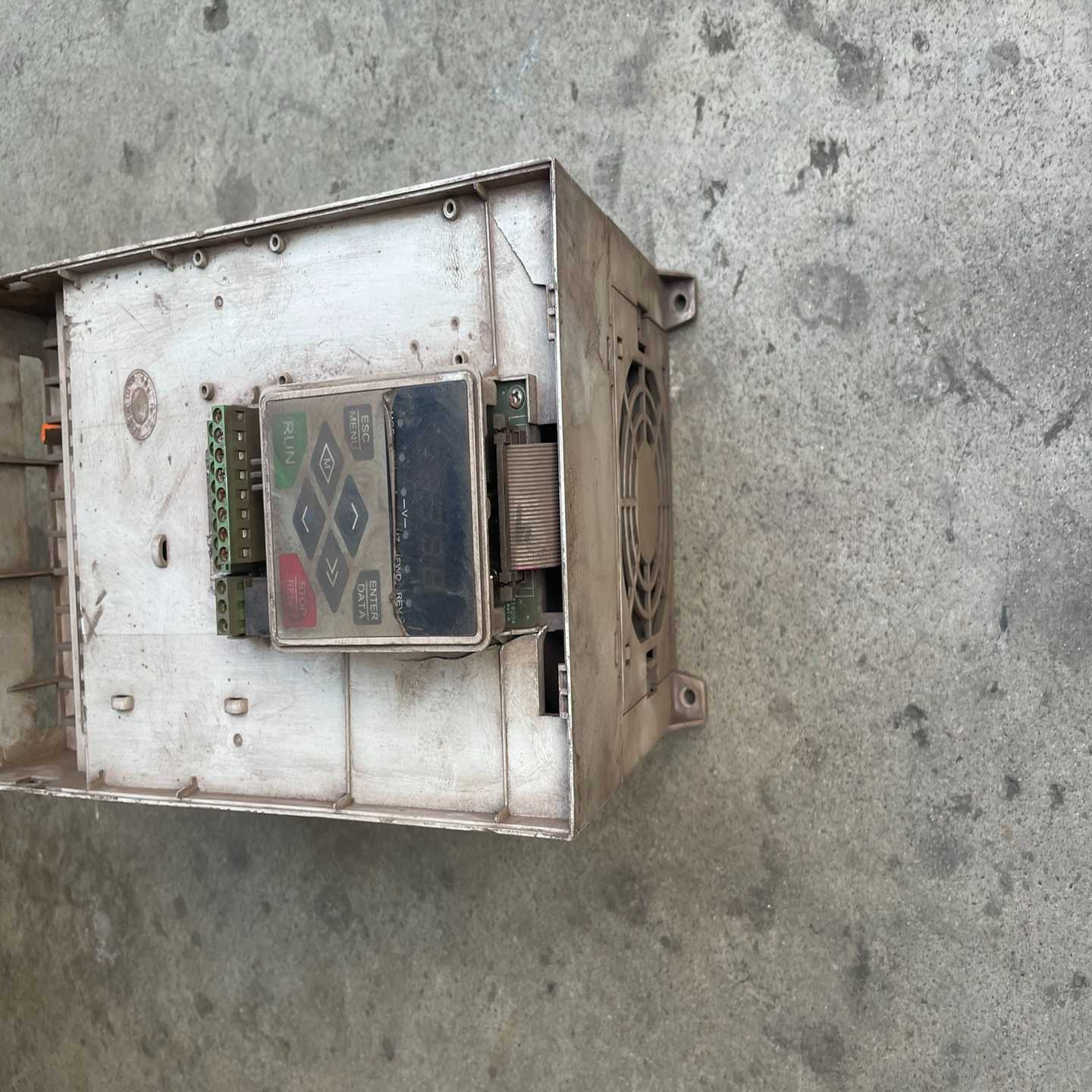 【议价】众辰空压机变频器SP500T-22KY-4-P380V-
