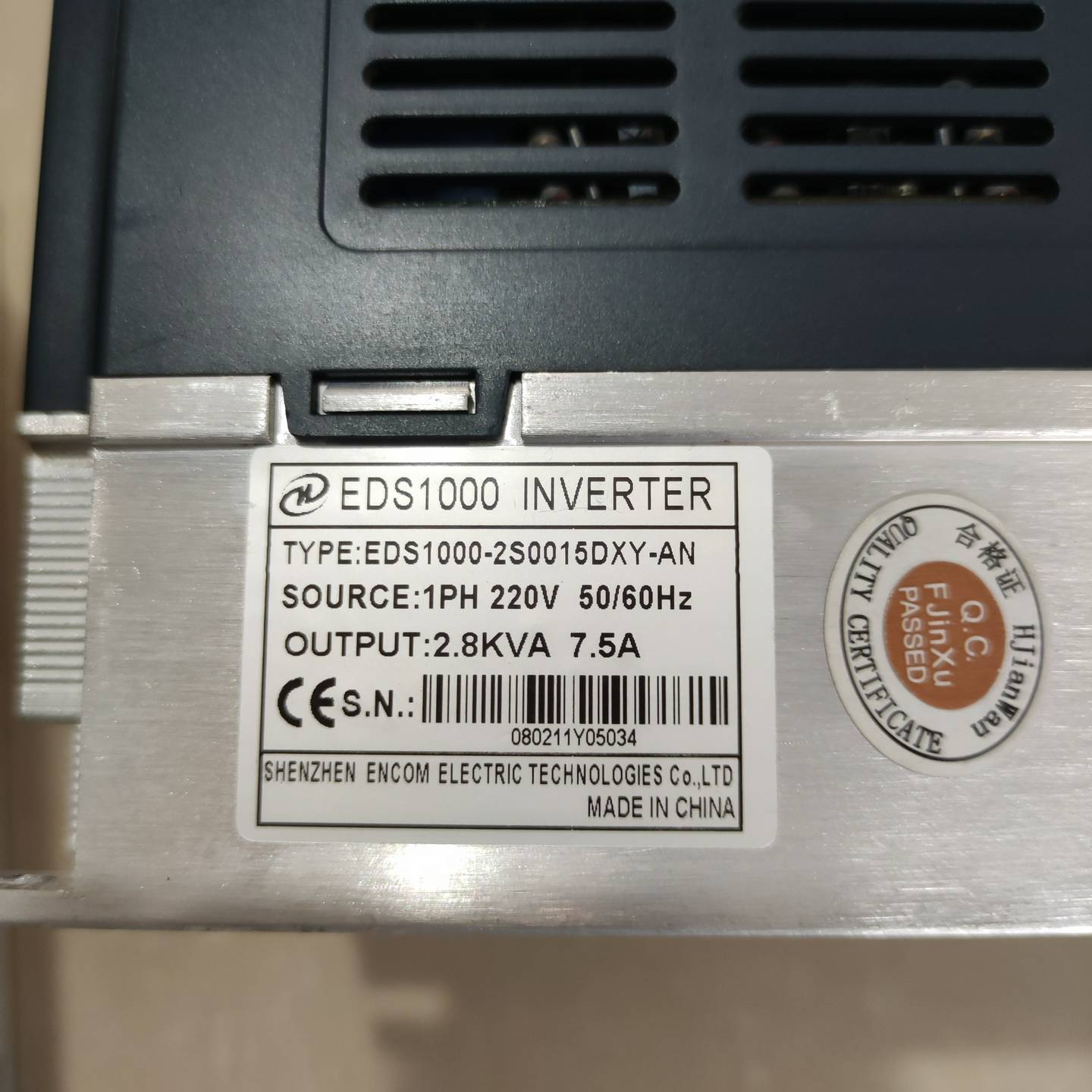 议价拆机易能变频器TYPE:EDS1000-2S0015DX