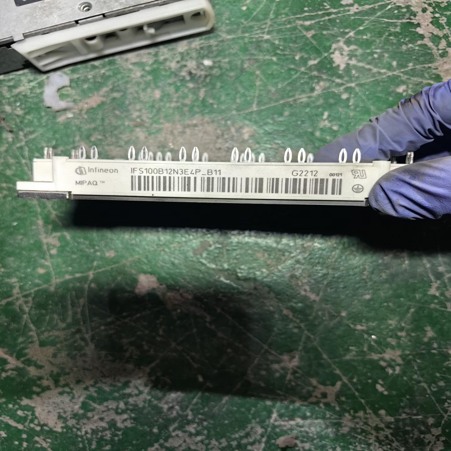 IFS100B12N3E4P-B11二手拆机实物图实拍议价-询价客服