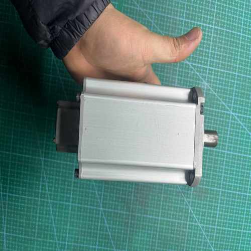 【星慕电子】电装机器人750W电机:MUMD102T2S2