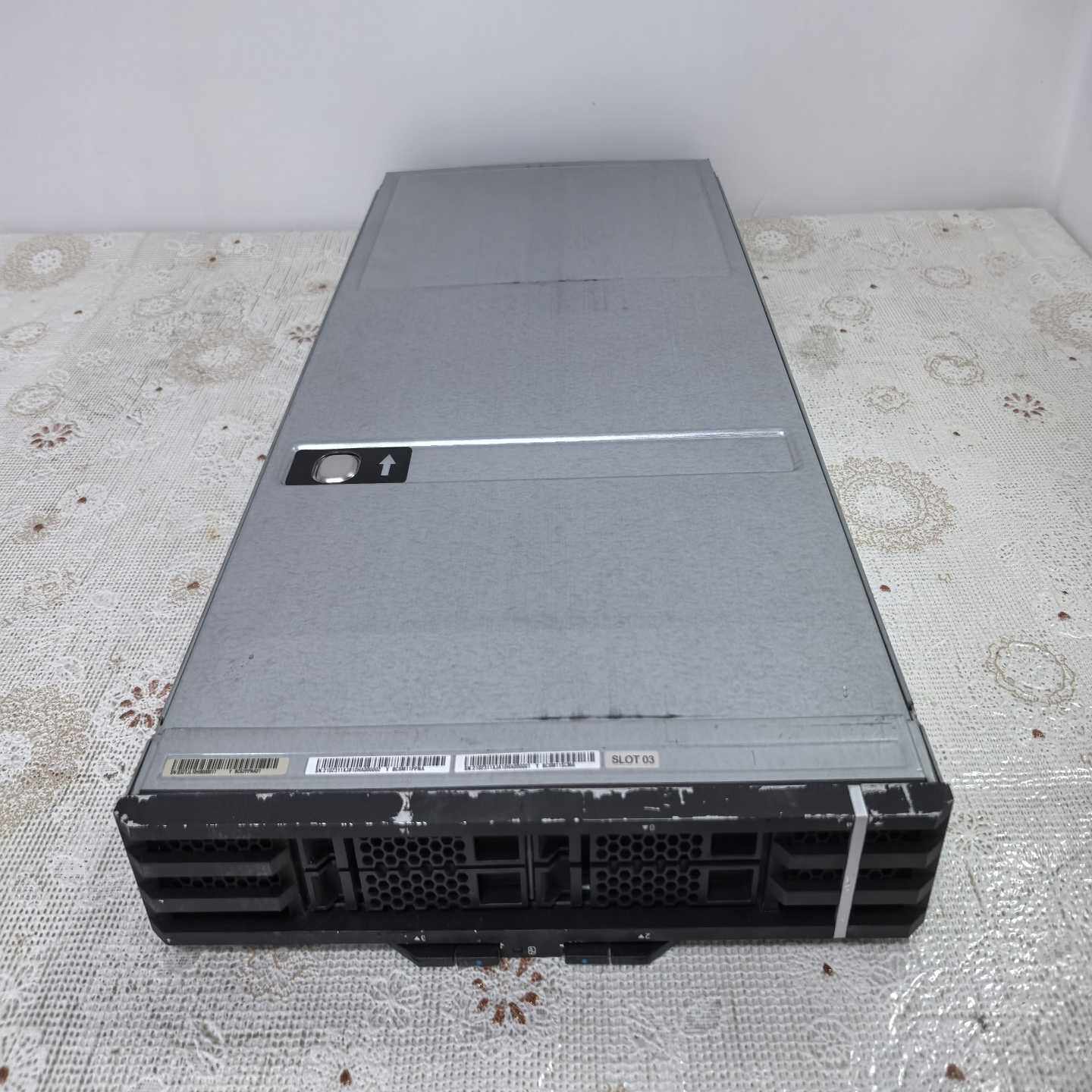 描述华为 8100V5 B型计算模块(含硬盘背板,带CM-B