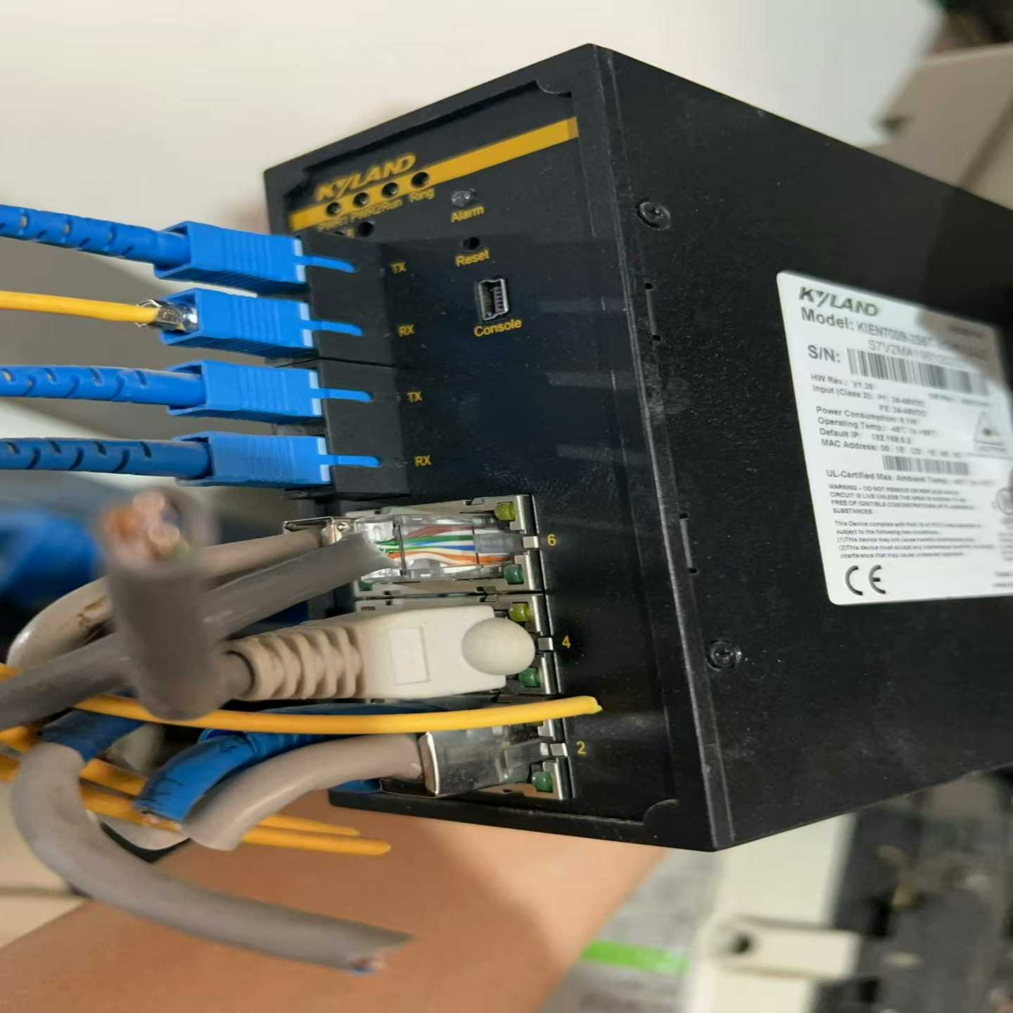 议价东芝工业交换机KIEN7009-2S6T-SC40-L2-L