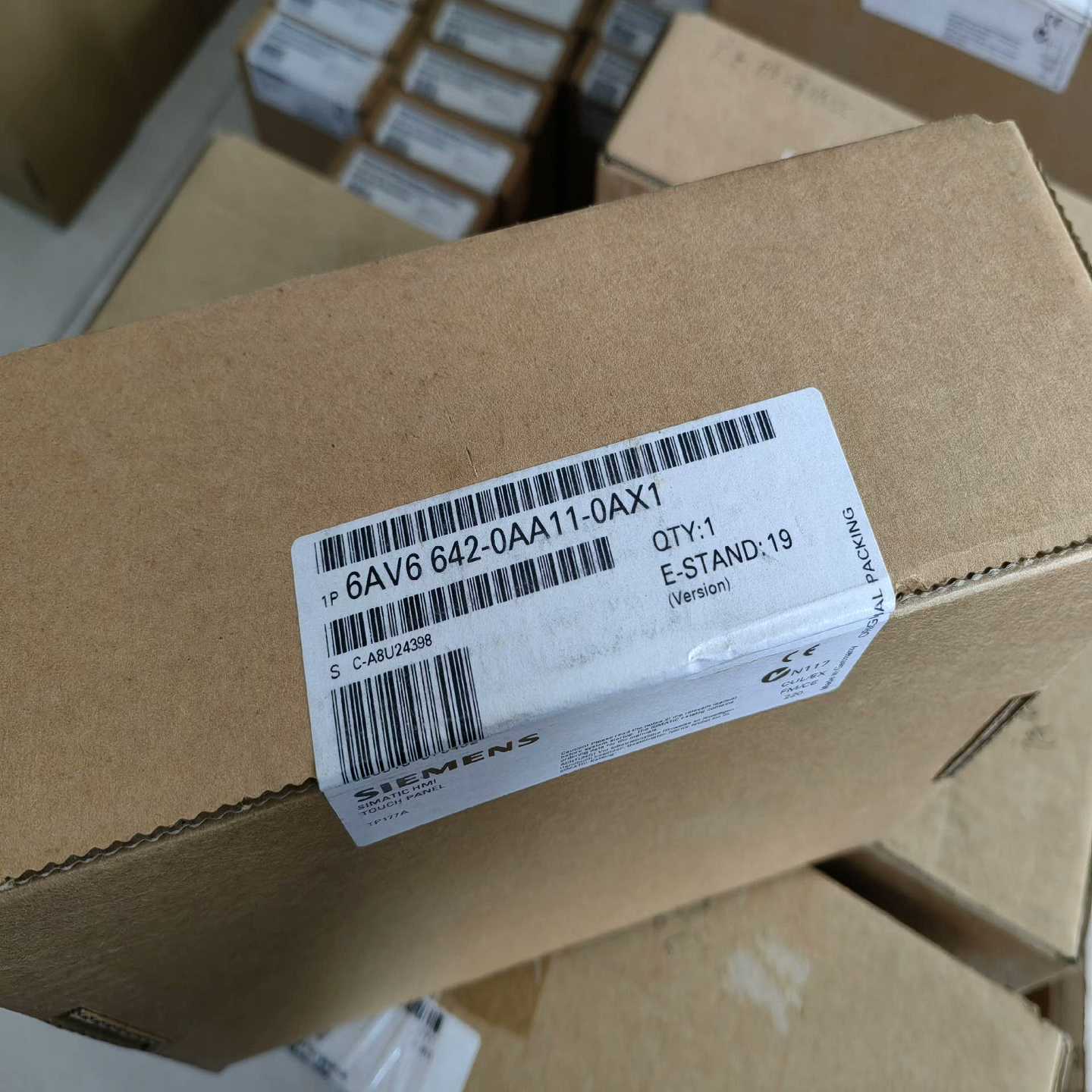 原标西门子TP177A触摸屏6AV6 642-0AA11-0一议价商品