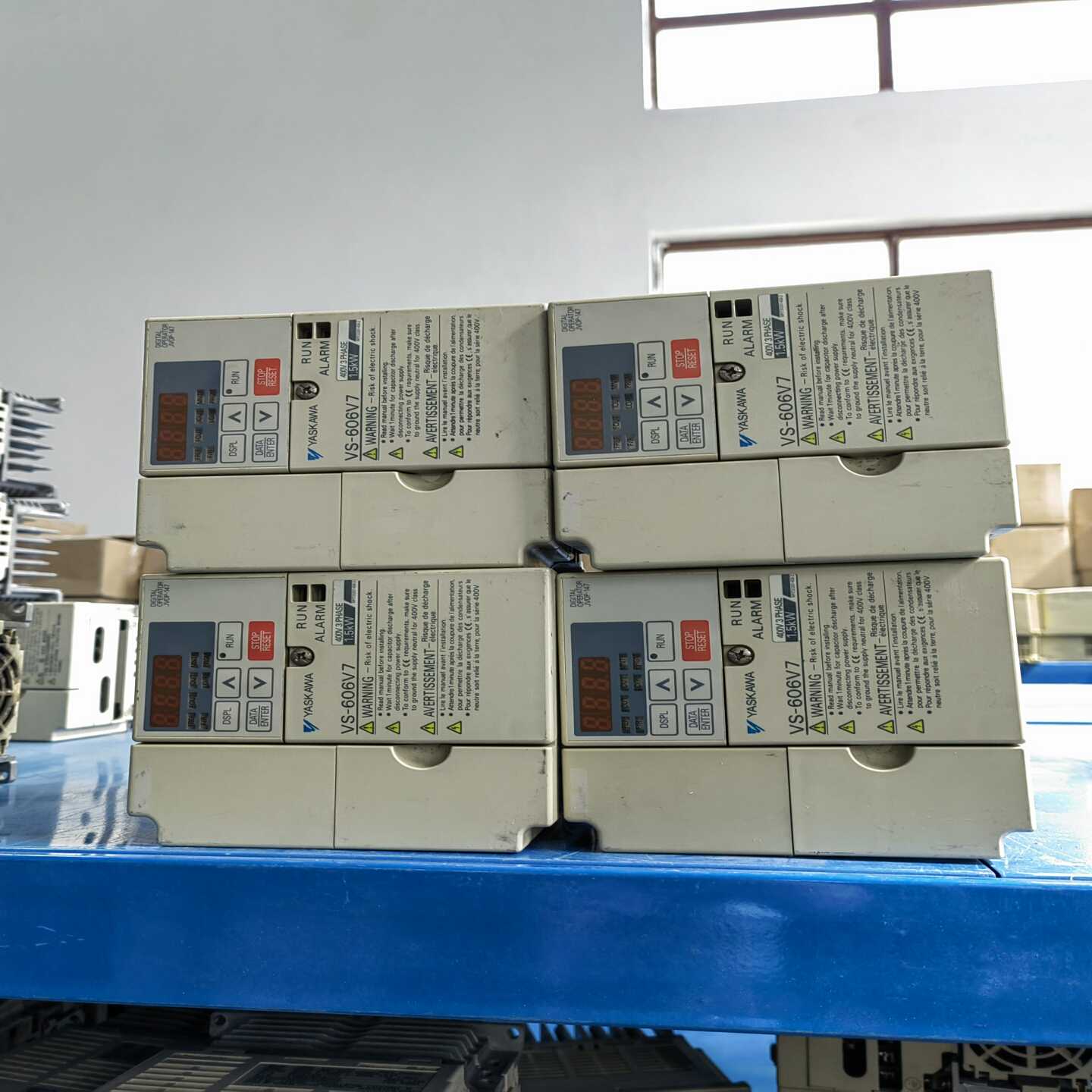 安川变频器CIMR-V7CC41P51.5KW380V询价