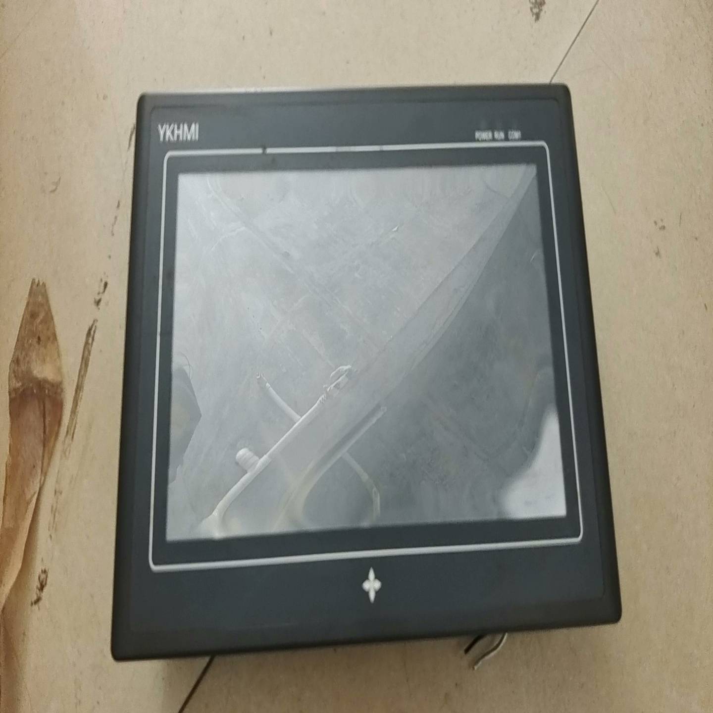 中达优控10寸触摸屏，S-1010-V3.0，通电显示正常，--议价商品