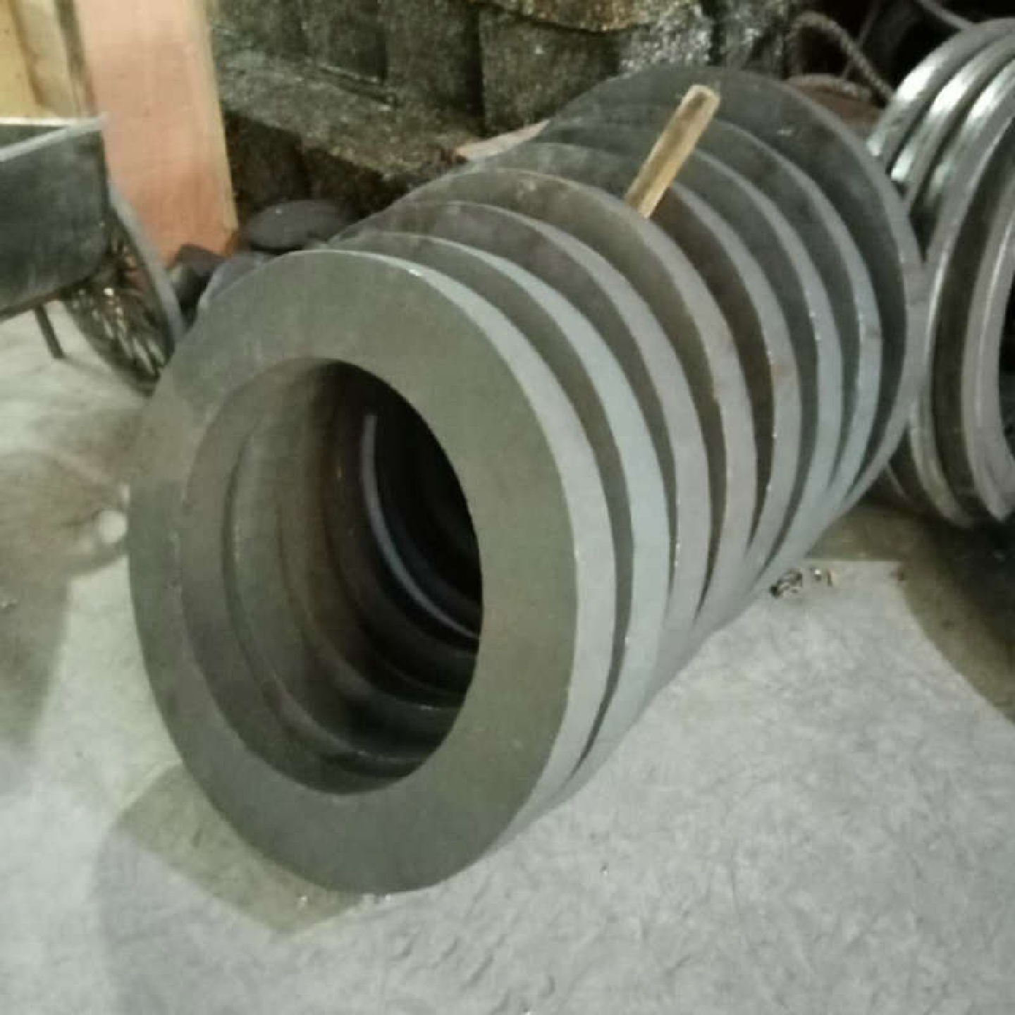大口径法兰工厂批发304不锈钢焊接法兰盘板式平焊压力容器法兰